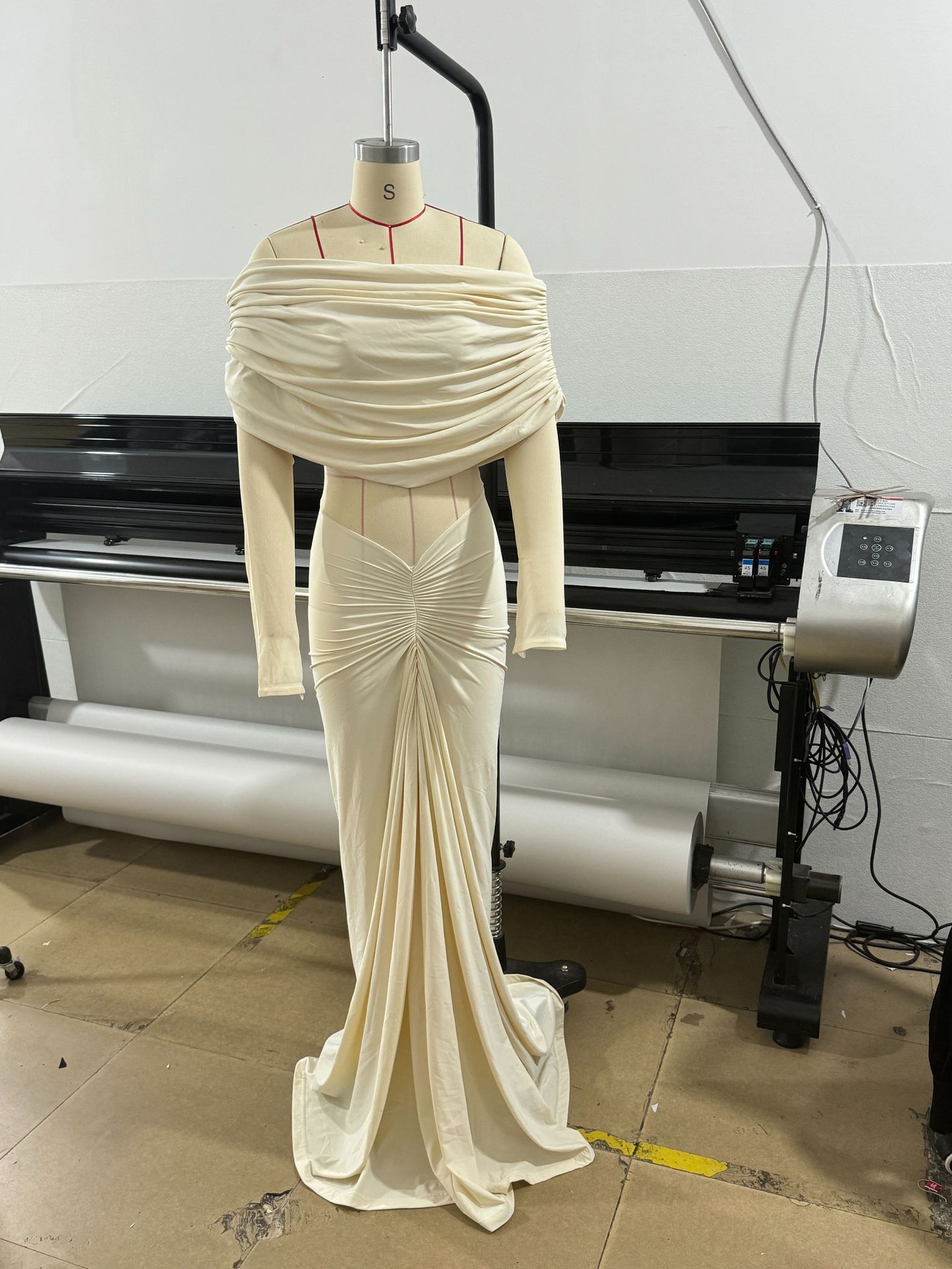 Beige Women Prom Dress Sexy Of - Women'S Formal Wear For A Wedding Guest recensie en prijs