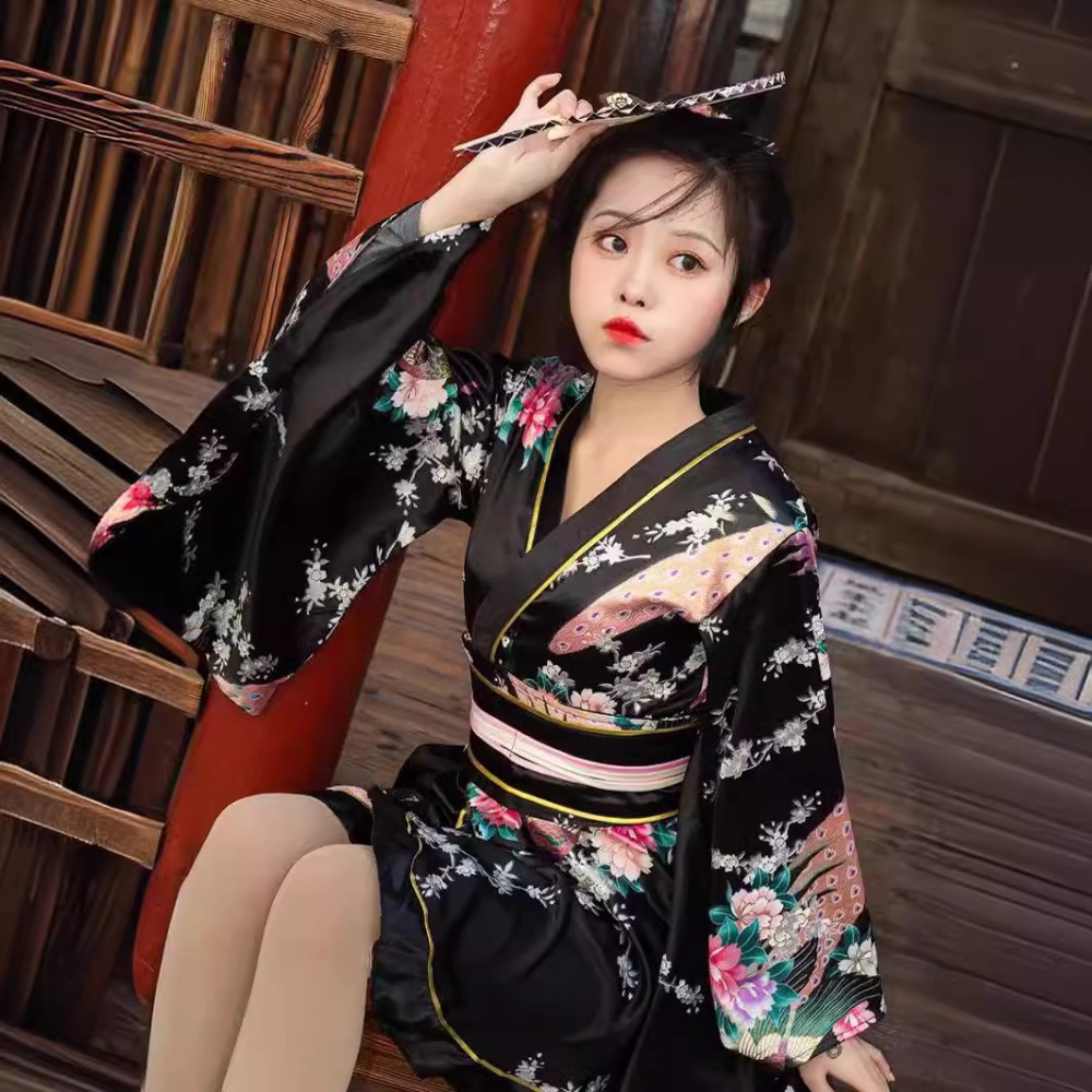 Women Red Formal Kimono Yukata - Women Formal Wear Photoshoot recensie en prijs