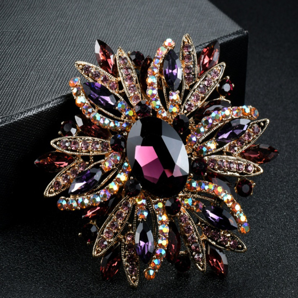 New Flower Brooch Trend Style  - Women Formal Wear Trends recensie en prijs