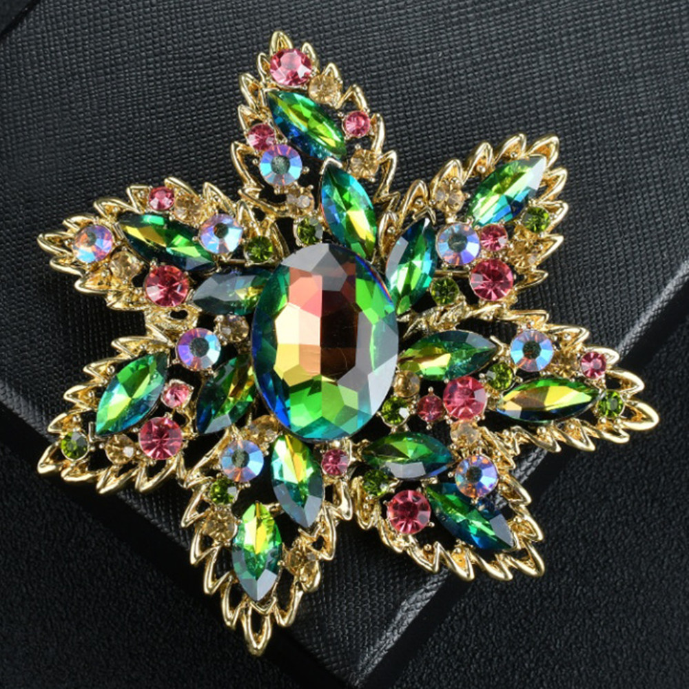 New Flower Brooch Trend Style  - Women Formal Wear Trends recensie en prijs