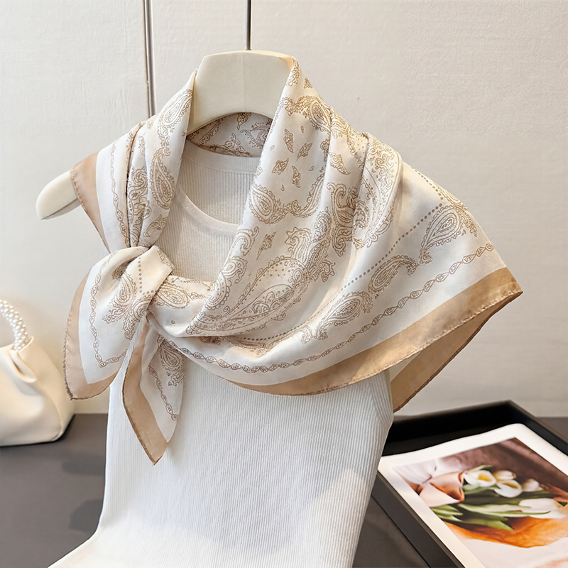 Vintage Beige Paisley Print Sq - Scarf Silk Neck recensie en prijs