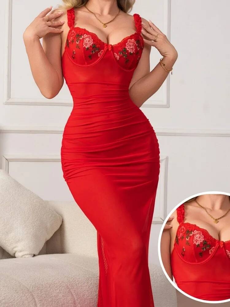 Red Ruched Dress With Strap Bo - Women Formal Wear Trends recensie en prijs