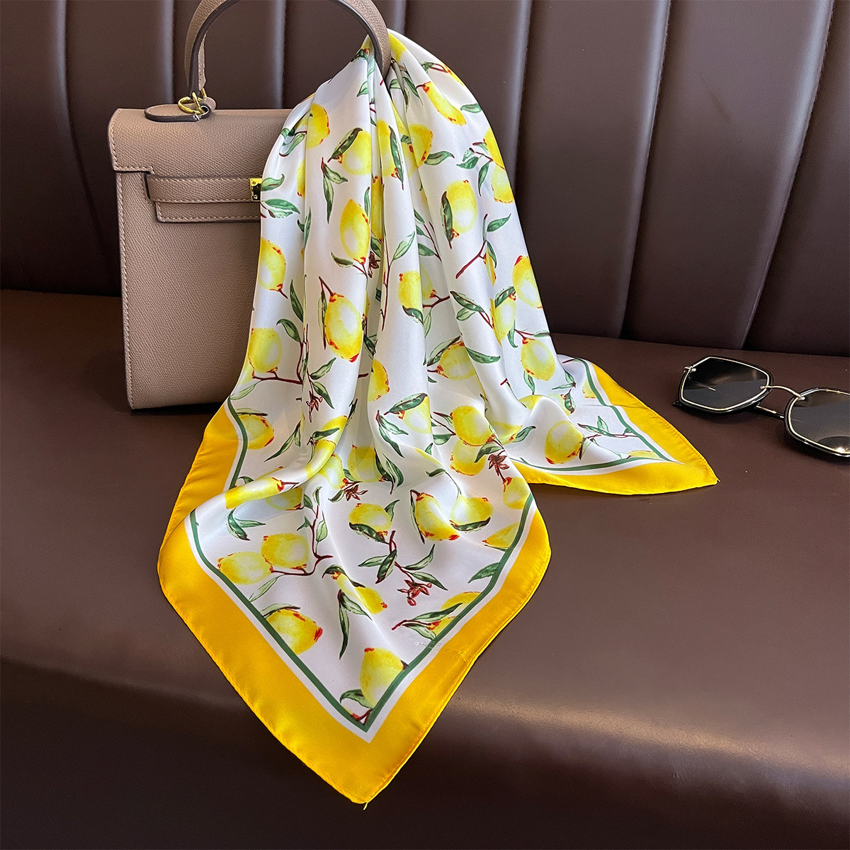2025 New Yellow Lemon Print Sq - Scarf Silk Neck recensie en prijs