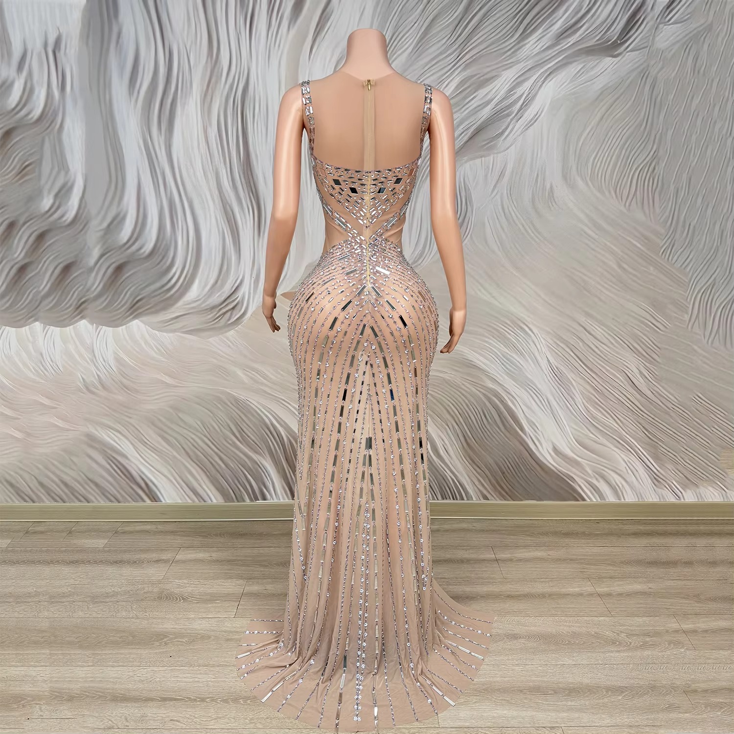 Sparkly Crystals Formal Long D - Women Formal Wear Photoshoot recensie en prijs